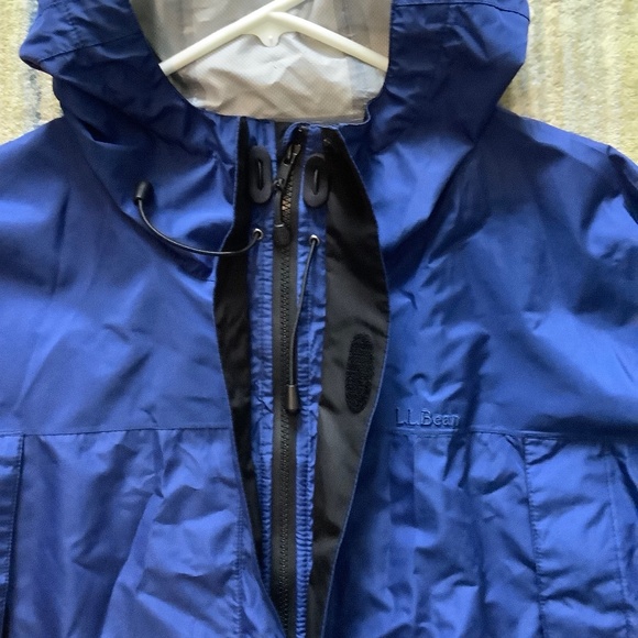 Wind breaker, LL Bean - Picture 6 of 11